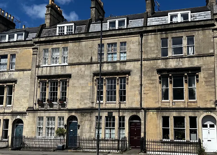 Central Bath, 18Th Century Georgian Rooms